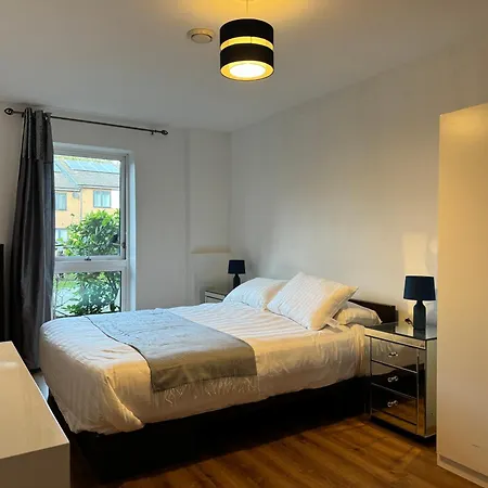 Greenwich 2 Bedroom Apartment